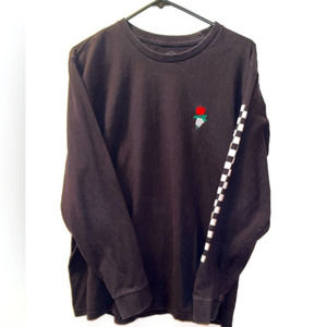 𝅺MEN’S Long sleeve Tee. Size L